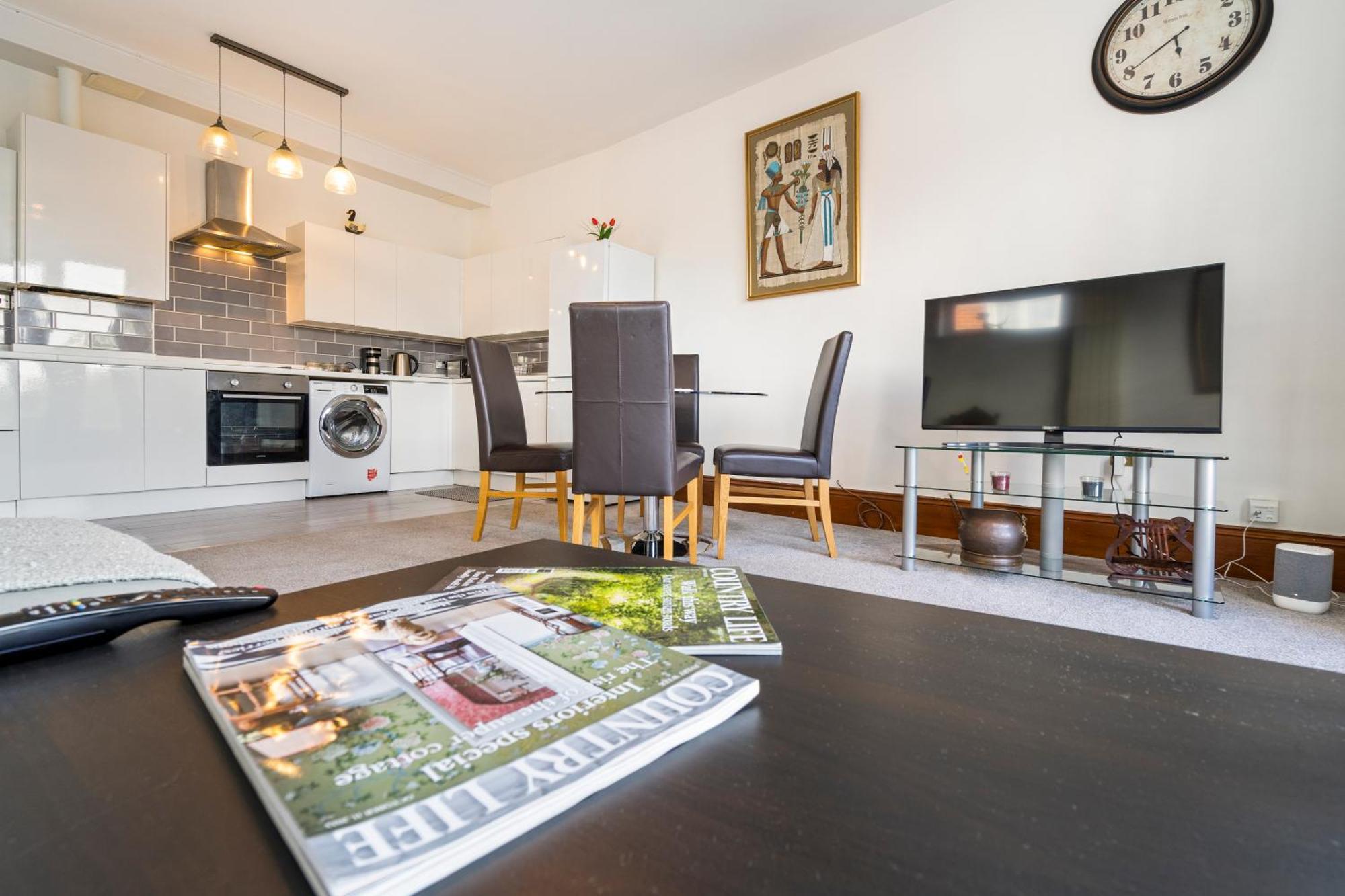 Modern 2 Bedroom Apartment In Mitcham, London Exterior photo