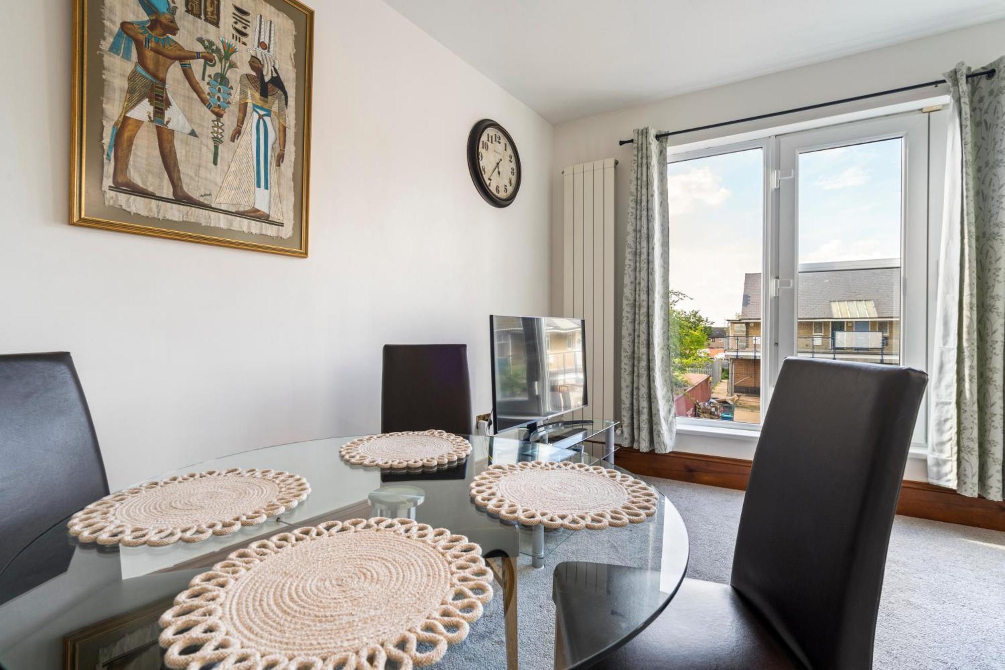 Modern 2 Bedroom Apartment In Mitcham, London Exterior photo