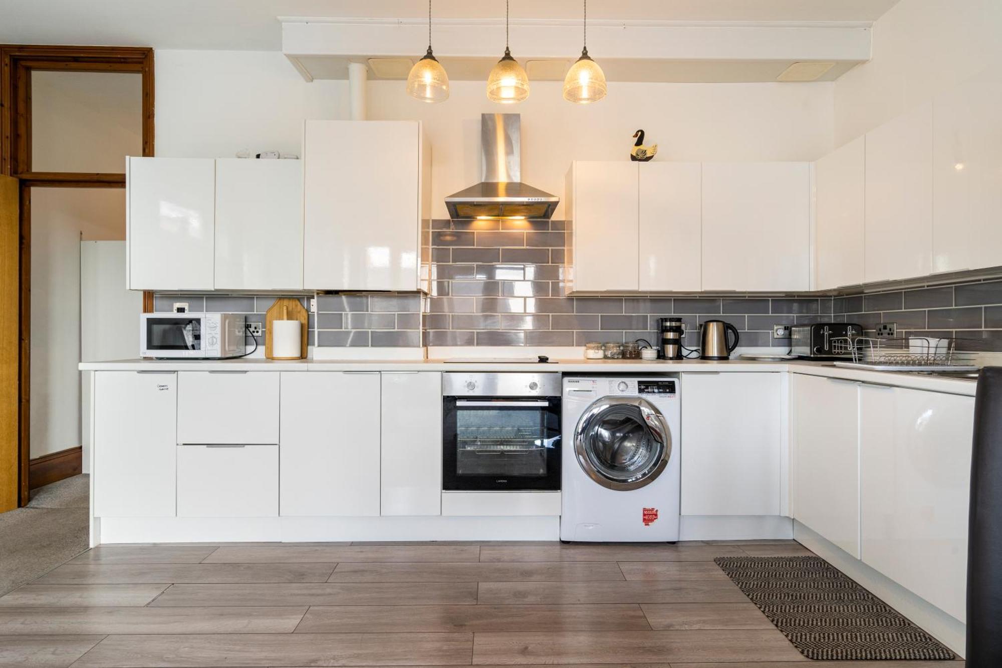 Modern 2 Bedroom Apartment In Mitcham, London Exterior photo