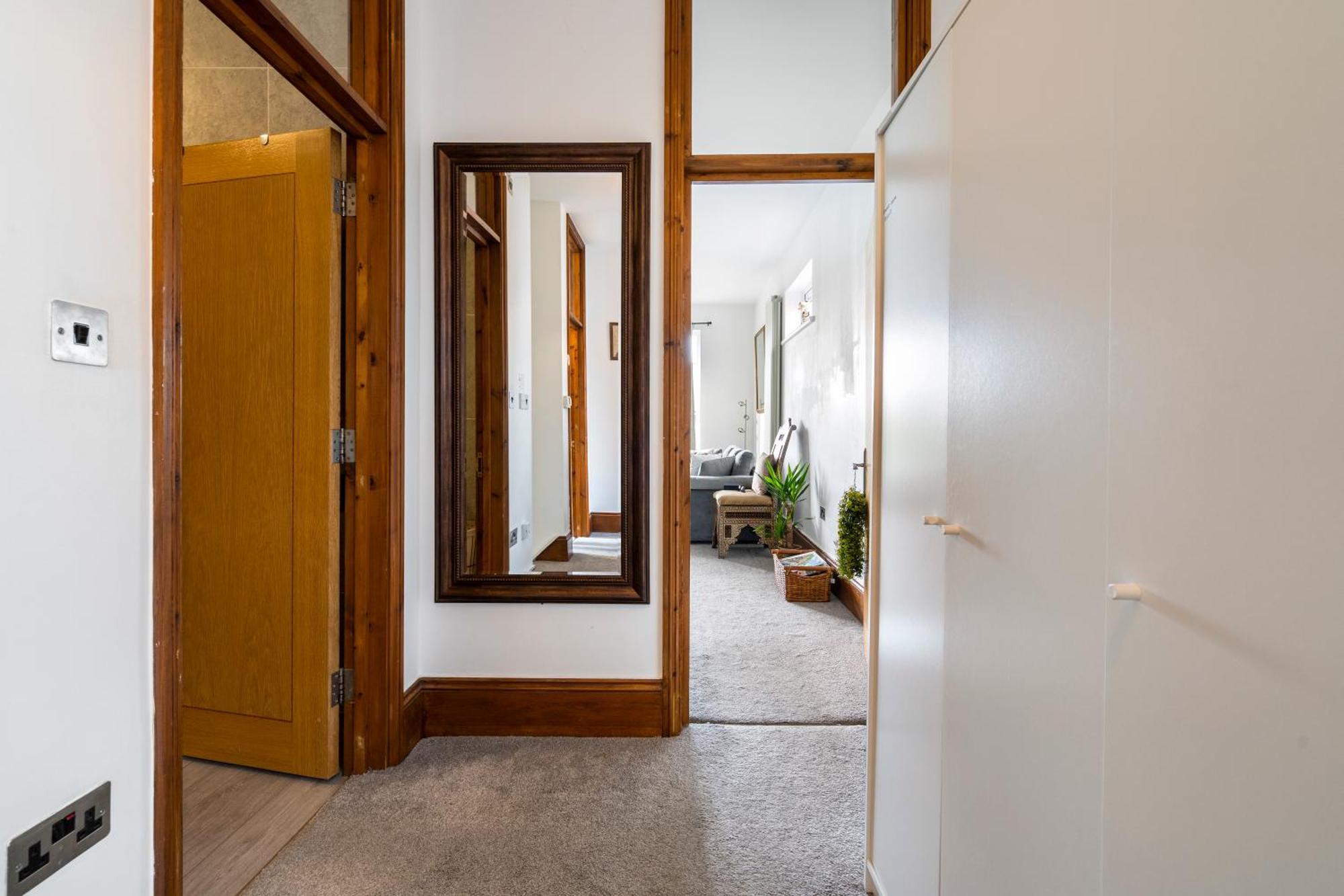 Modern 2 Bedroom Apartment In Mitcham, London Exterior photo